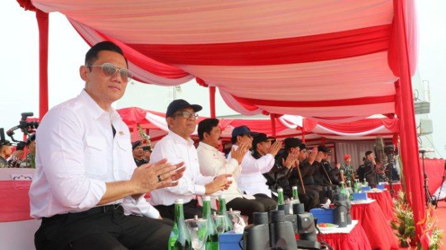 Bersama Presiden RI Menteri AHY Peroleh Brevet Kehormatan