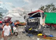 Kecelakaan Maut Tabrak 2 Truk, 6 Orang Tewas Diduga Supir Bus Mengantuk