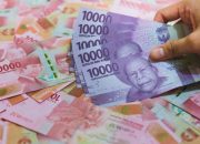 Pelemahan Rupiah Diprediksi Berlanjut, Target Rp15.800/USD