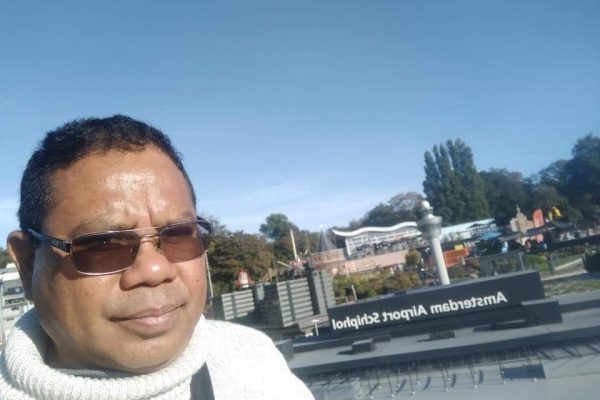 Menakar Lilin Pengorbanan Orang Timor: Untuk Pemimpin yang Setia atau Ambisius?