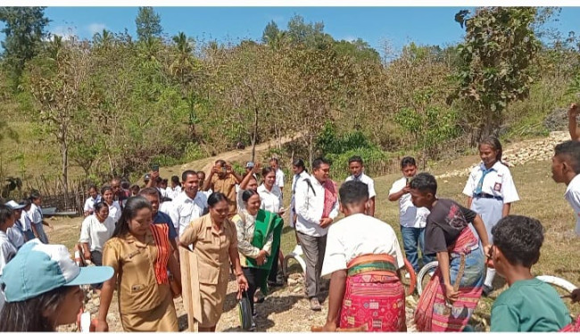 gema-gong-dan-likurai-sambut-tim-asesor-akreditasi-di-sma-negeri-halioan