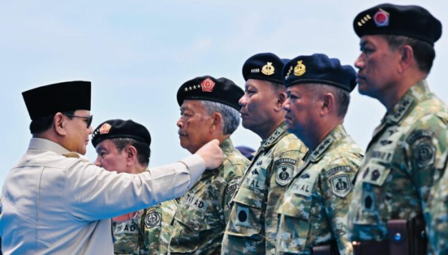 presiden-prabowo-anugerahkan-pangkat-istimewa-kepada-11-purnawirawan-tni