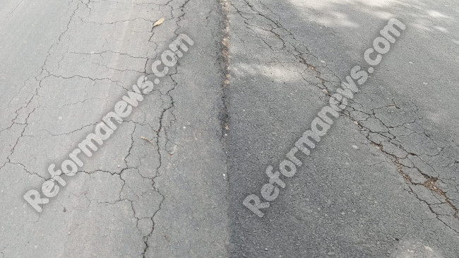 baru-dikerjakan-jalan-sudah-retak-warga-pertanyakan-kinerja-kadis-pupr-provinsi-ntt