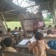 BREAKING NEWS: Siswa SD Nekto Kelas Jauh Ninma Belajar di Kelas Darurat Beratap Gewang, Nyaris Roboh Demi Pendidikan