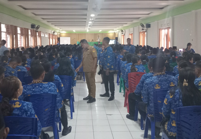 BREAKING NEWS Penyerahan Virtual, SK PPPK Paruh Waktu Formasi 2025 Diserahkan Gubernur NTT via Zoom