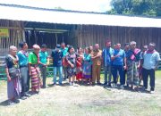 Reses di Dusun Oekofu, Wakil Ketua DPRD Belu Januaria Awalde Berek Janjikan Bantuan Lapangan Futsal dan Perjuangkan Jalan Lapen