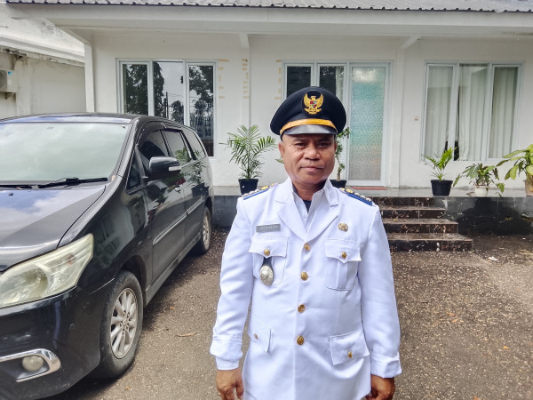 Baru Dilantik, Camat Raimanuk Edu Bone Ajak Kades Samakan Persepsi Jalankan Program Bupati 1 Baru Dilantik, Camat Raimanuk Edu Bone Ajak Kades Samakan Persepsi Jalankan Program Bupati