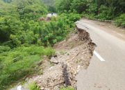 Jalan Rusak dan Sempit di Dusun Abat Ancam Keselamatan, Warga Desak Pemprov NTT Segera Perbaiki