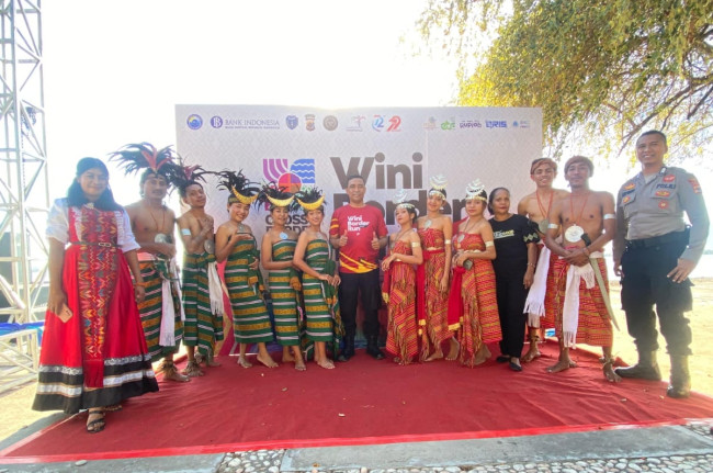 sandalwood-memanggil-kebangkitan-sanggar-ikonik-kefamenanu-di-panggung-seni-timor