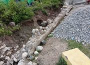 Penahan Tanah di Dusun Talioan Ambruk, Warga Desak Kontraktor dan Kepala Desa Bertanggung Jawab