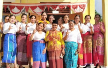 Balutan Kain Adat dan Semangat Kartini, Upacara 21 April di SMAN Halioan Sarat Makna