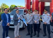saat-kemanusiaan-bergerak-bri-serahkan-ambulans-untuk-perkuat-pelayanan-darurat-polda-ntt
