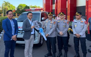 saat-kemanusiaan-bergerak-bri-serahkan-ambulans-untuk-perkuat-pelayanan-darurat-polda-ntt
