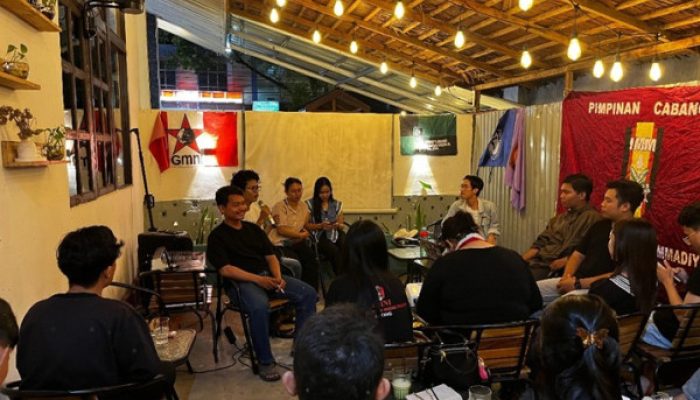 CIPAYUNG Plus Sintang Gelar Nobar dan Diskusi Hari Buruh Internasional, Sekaligus Launching Forum Mengakar