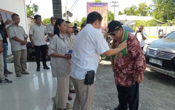 “Benny Chandradinata Kalungkan Kehormatan: Esthon Foenay Disambut Hangat di Bumi Malaka”