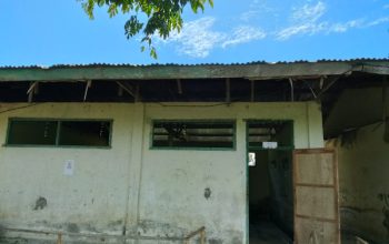 Miris! SMPN Forekmodok Belum Miliki Gedung, Siswa Belajar Menumpang di Bangunan Nyaris Roboh