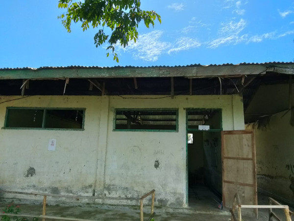 Miris! SMPN Forekmodok Belum Miliki Gedung, Siswa Belajar Menumpang di Bangunan Nyaris Roboh