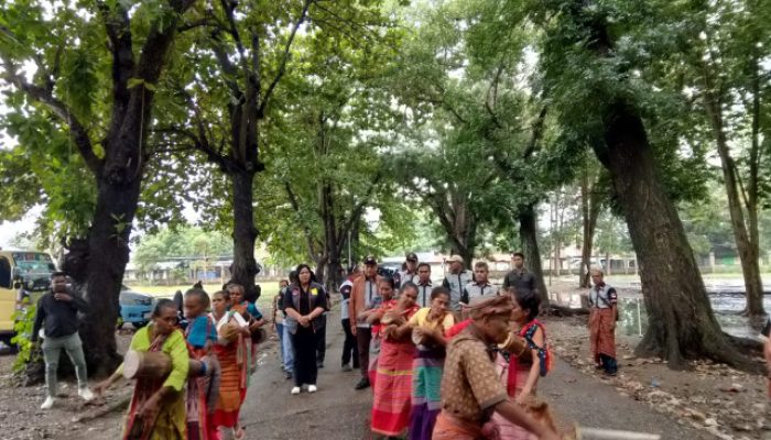Alam Tak Bersahabat, Bupati TTU Tetap Bersahabat di Tanah Malaka