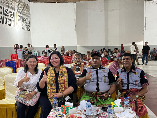 Bupati TTU Tunjukkan Sisi Humanis di Malaka: Akrab, Hangat, dan Menyatu dalam Pelantikan Beta Timor Malaka