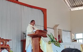 HUT Ke-20 Paroki Santo Aloysius Gonzaga Haekesak Berlangsung Meriah — Romo Frans Tekankan “Jangan Takut, Kasih Tuhan Menyertai” 4 HUT Ke-20 Paroki Santo Aloysius Gonzaga Haekesak Berlangsung Meriah — Romo Frans Tekankan “Jangan Takut, Kasih Tuhan Menyertai”