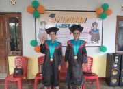 Dari Lapak Ikan Menuju Toga Wisuda, Dua Putri Petani Asal Malaka Ukir Prestasi di Universitas Timor 10 Dari Lapak Ikan Menuju Toga Wisuda, Dua Putri Petani Asal Malaka Ukir Prestasi di Universitas Timor