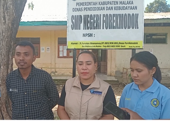 Kepsek SMPN Forekmodok Apresiasi Gerakan Literasi Evi Seran, Soroti Kebutuhan Mendesak Gedung Sekolah