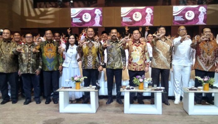 Srikandi Jaga Desa Resmi Dikukuhkan, Hashim Dorong Perempuan Kawal Program Strategis Pemerintah