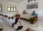 Kapolsek Raimanuk Tanamkan Wawasan Kebangsaan dan Bela Negara kepada Siswa Baru SMAK St. Agustinus Raimanuk 10 Kapolsek Raimanuk Tanamkan Wawasan Kebangsaan dan Bela Negara kepada Siswa Baru SMAK St. Agustinus Raimanuk