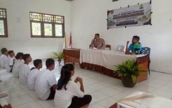Kapolsek Raimanuk Tanamkan Wawasan Kebangsaan dan Bela Negara kepada Siswa Baru SMAK St. Agustinus Raimanuk 4 Kapolsek Raimanuk Tanamkan Wawasan Kebangsaan dan Bela Negara kepada Siswa Baru SMAK St. Agustinus Raimanuk