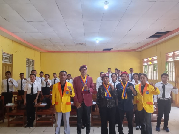 Bawakan Materi dalam PKKMB STISIP Fajar Timur Atambua 2026, Ketua PMKRI Atambua Tekankan Peran Kaum Muda Katolik di Masyarakat