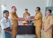 Siswa SMAN Biudukfoho Serahkan Enam Eksemplar Buku Karya Tulis ke Perpustakaan Daerah Malaka