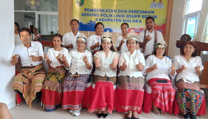 Gedung Poliklinik RSUPP Betun Diresmikan, dr. Oktelin dan Staf Tebar Senyum Pelayanan