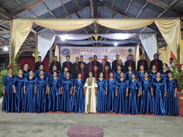 Tampil Penuh Percaya Diri, Koor Paroki Santa Maria Fatima Betun Kirim Sinyal Kuat di Perebutan Juara 1 Tampil Penuh Percaya Diri, Koor Paroki Santa Maria Fatima Betun Kirim Sinyal Kuat di Perebutan Juara