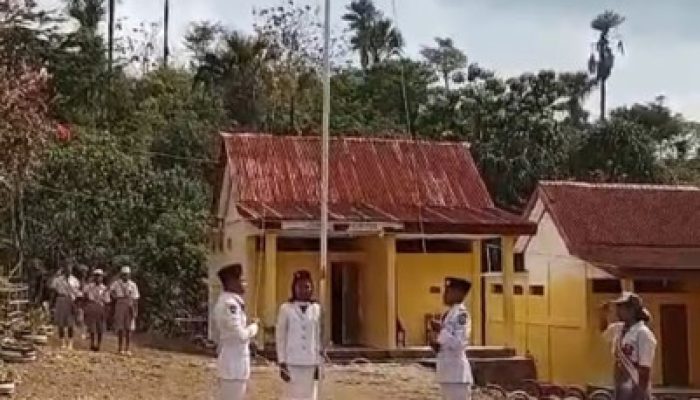 Peringati Hari Sumpah Pemuda ke-98, SMAN Halioan Gelar Upacara dan Drama Perjuangan